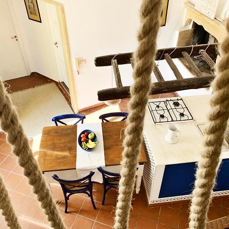Upstairs - Lazy Terrace Villa Лече Екстериор снимка