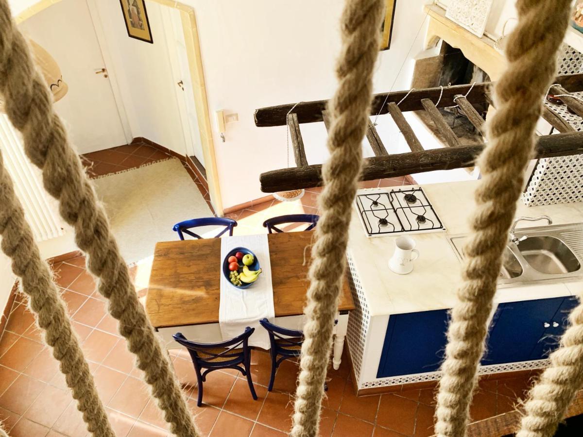 Upstairs - Lazy Terrace Villa Лече Екстериор снимка