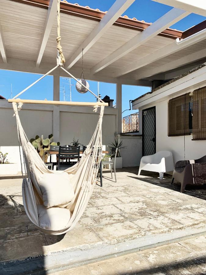 Upstairs - Lazy Terrace Villa Лече Екстериор снимка