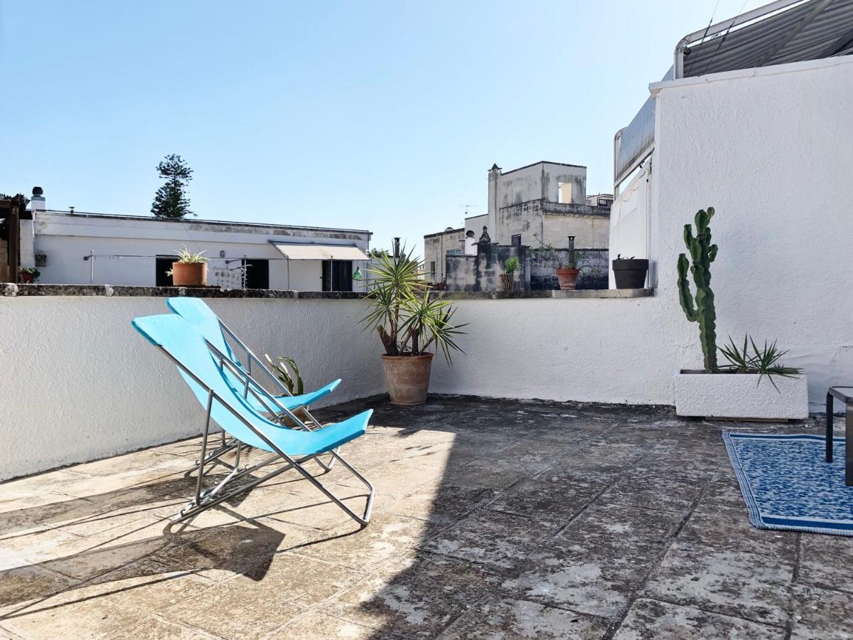 Upstairs - Lazy Terrace Villa Лече Екстериор снимка
