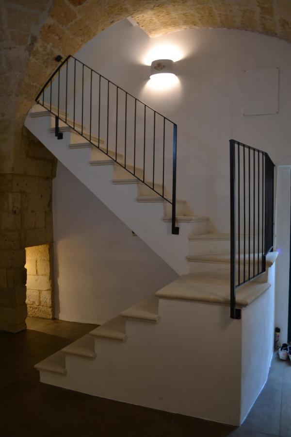 Upstairs - Lazy Terrace Villa Лече Екстериор снимка