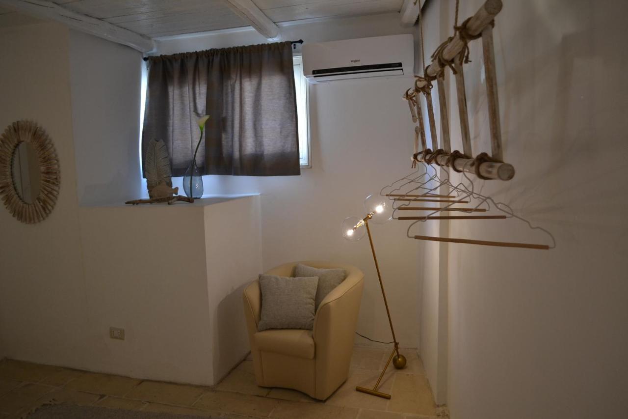 Upstairs - Lazy Terrace Villa Лече Екстериор снимка