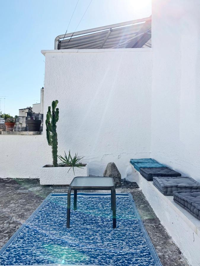 Upstairs - Lazy Terrace Villa Лече Екстериор снимка
